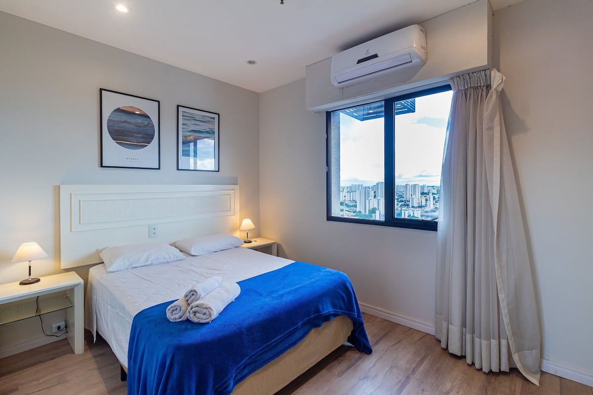 Leilighet – grand | Sengetøy av topp kvalitet, senger med overmadrass og minibar