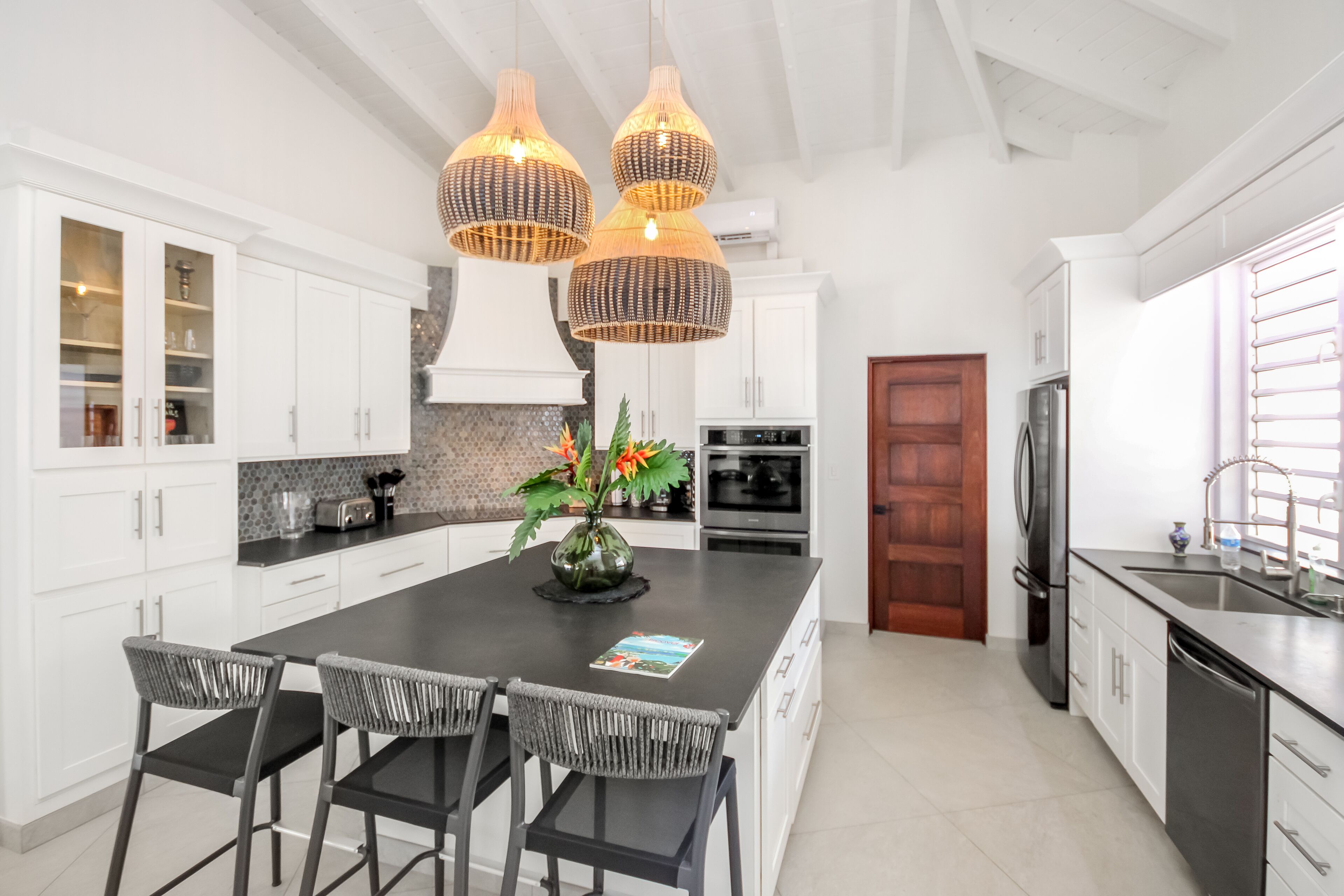 Luxury Villa | Private kitchen | Full-size fridge, microwave, oven, dishwasher