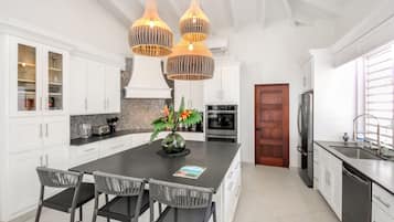 Luxury Villa | Private kitchen | Full-size fridge, microwave, oven, dishwasher