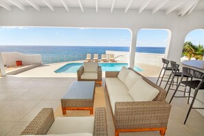 Terrace/patio - Puerta Al-Mar Villa (Cole Bay)