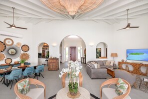 Luxury Villa | Living area - Puerta Al-Mar Villa (Cole Bay)
