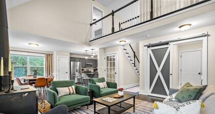 ✨Luxe Farmhouse✨Bourbon Trail✨ 4 king Beds ✨Hot Tub Games Trails sleeps 16