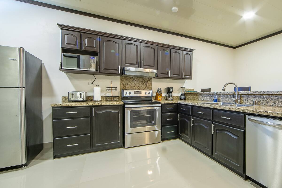 Family kitchen suite | Private kitchen