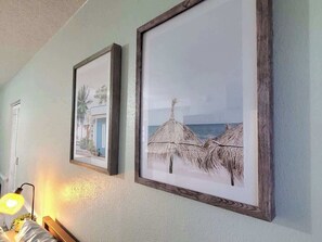 Interior - NEW! Ocean Breeze! 10 Steps 2 beach! Beach view! (Clearwater)