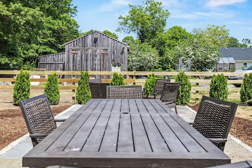 Short drive to all Falmouth has to offer from this newly renovated cozy home! 