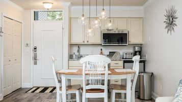 Condo | Private kitchen | Fridge, microwave, cookware/dishes/utensils