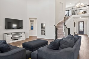 Living area - Home away from home! (Lantana)