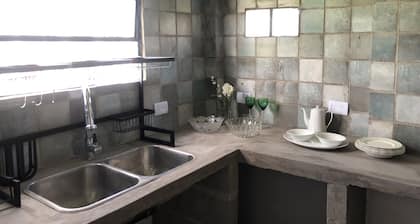 Vive el campo en esta relajante casa construida en un antiguo Haras de caballos