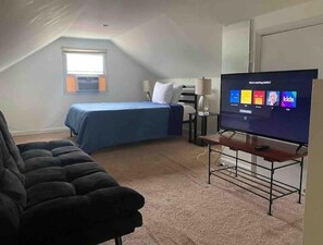 5 bedrooms, iron/ironing board, free WiFi, bed sheets