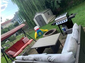 Terrace/patio - 7mins to Lincoln Memorial, 5bd House, Parking,WiFi (Arlington)