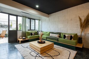 Villa | 8 bedrooms, Internet