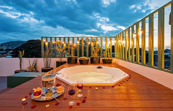 Villa | 8 bedrooms, Internet