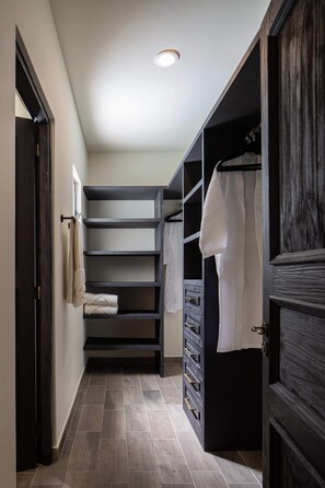 House, Accessible | 5 bedrooms, Internet - Private Heated Pool Mountain View Escondida 5BR (San Miguel de Allende)