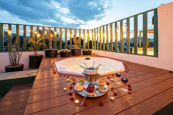 Villa | 5 bedrooms, Internet