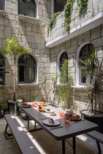 Sleeps 9 Outdoor Space Pingpong Table in Villa