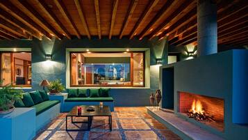 Villa | 5 bedrooms, Internet