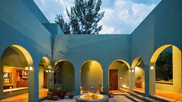 Villa | 5 bedrooms, Internet