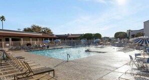 Outdoor pool, a heated pool - Mesa Community Vacation Home (Mesa)