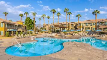 Et oppvarmet basseng