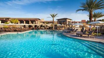 Lämmitetty uima-allas