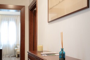 Interior - Canale View Apt - S. Agostino (Venezia)