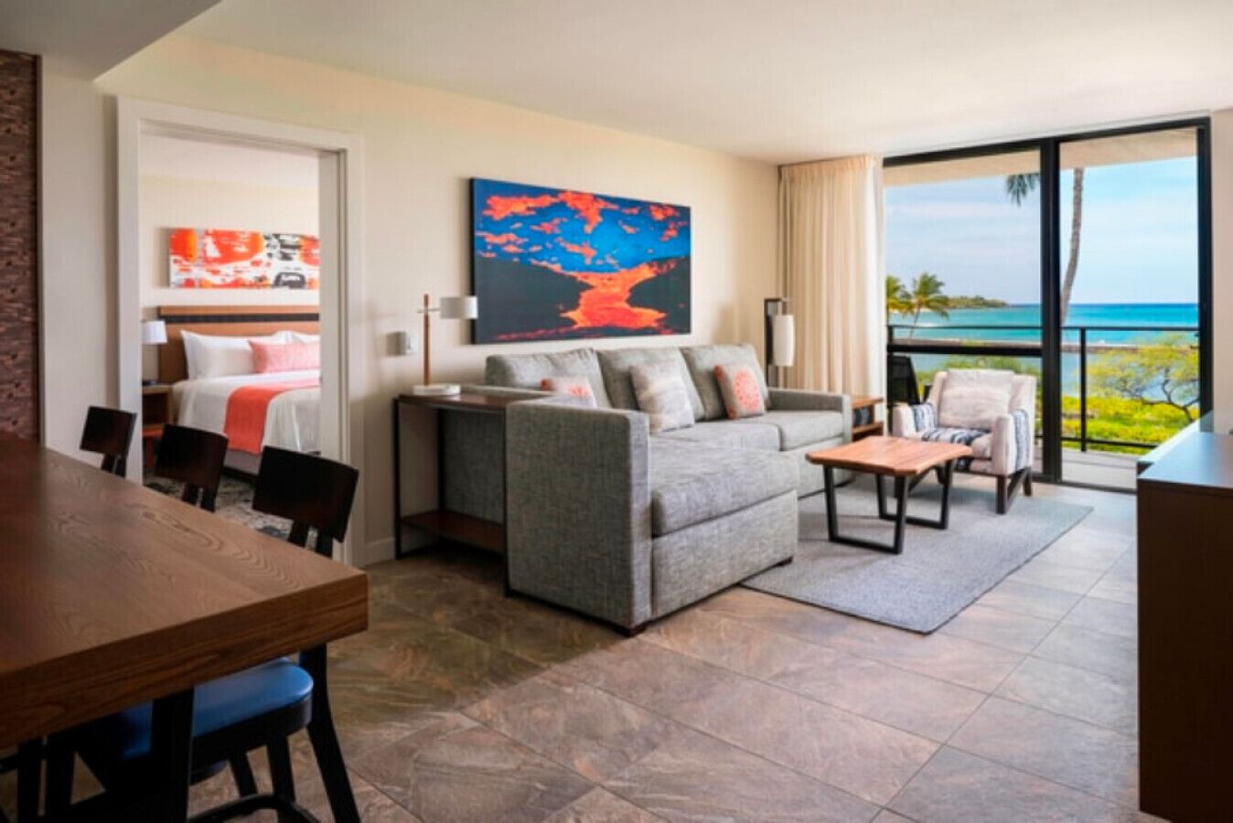 Smart TV, caminetto, videogiochi, lettore DVD