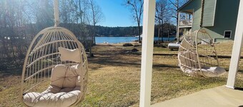 Family Friendly Lakefront Cottage/ Home Theatre/ Bunk room