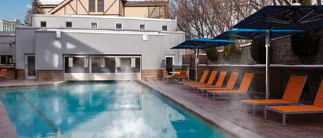 Innenpool, beheizter Pool