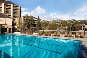 Piscine intérieure, piscine chauffée