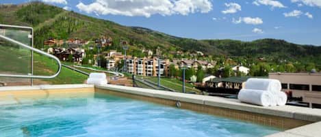 Inomhuspool och uppvärmd pool