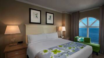 2 bedrooms, desk, iron/ironing board, travel crib