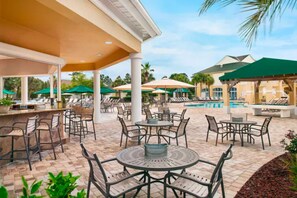 Outdoor dining - Sheraton Broadway Resort (2BR) (Myrtle Beach)
