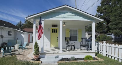 Cozy Historic Cottage | Walk to Northshore