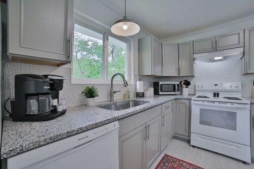 Live Like a Local | North Chattanooga Stay (left unit)