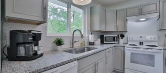 Live Like a Local | North Chattanooga Stay (left unit)