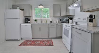 Live Like a Local | North Chattanooga Stay (left unit)