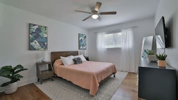 2 makuuhuonetta, työpöytä, silitysrauta/-lauta, Wi-Fi