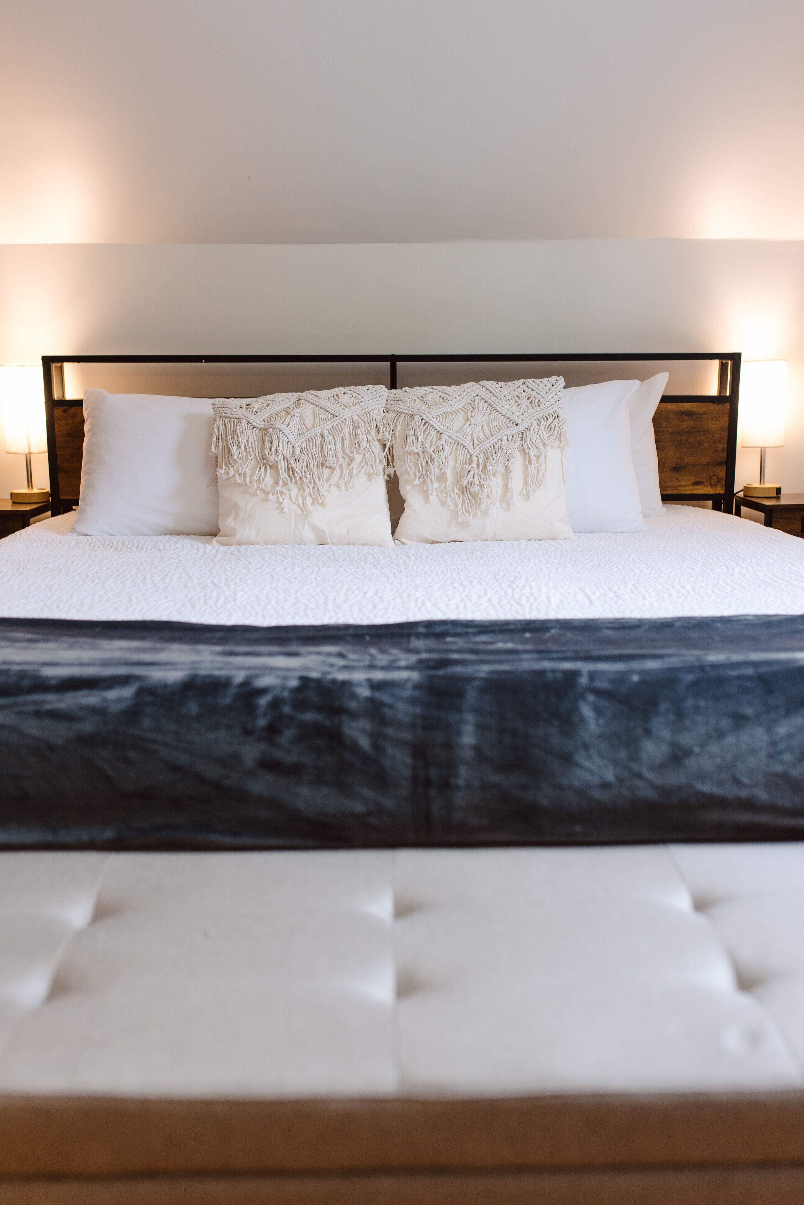 3 bedrooms, desk, iron/ironing board, travel crib