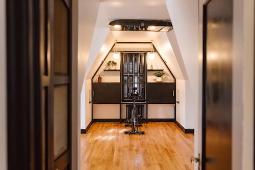 Cozy Historic Home. King Beds. Keyless Entry. Free W/D.