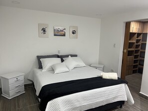 3 室のベッドルーム、WiFi、ベッドシーツ