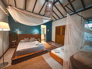 家庭房, 多张床 | 特色装修、特色家居、免费 WiFi、床单