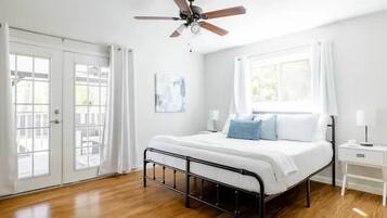 2 bedrooms, desk, travel crib, free WiFi