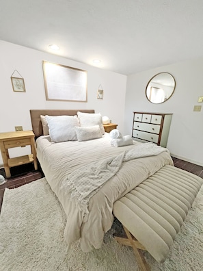 2 bedrooms, WiFi, bed sheets