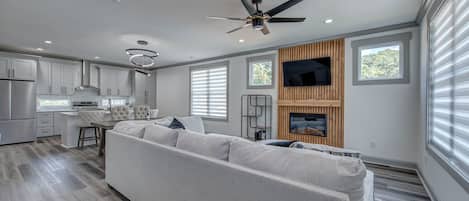 TV connectée, cheminée