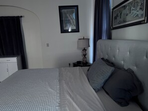 Luokittelematon kuva, 2 kautta 14, painike