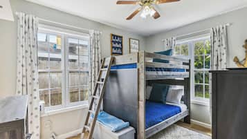 House (2 Bedrooms) | Property amenity