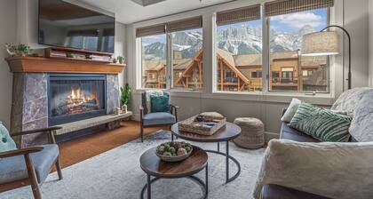 Luxury Rockies Retreat 1BR with Views