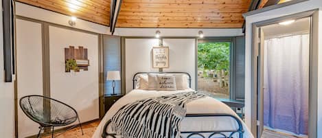 2 Schlafzimmer, Schreibtisch, Bügeleisen/Bügelbrett, kostenloses WLAN