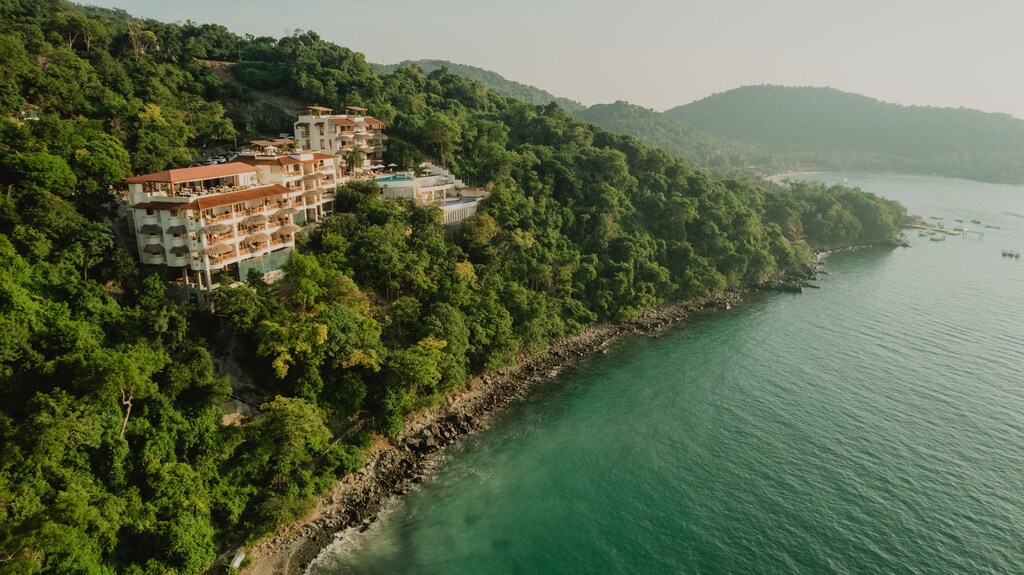 Pacifica Grand Zihuatanejo