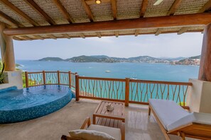 Suíte sênior, 1 quarto, vista para o mar | Terraço/pátio
